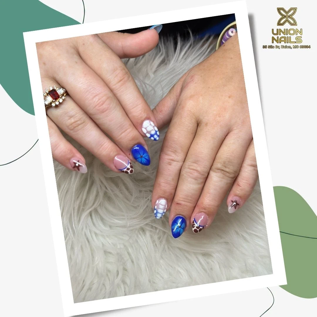 Nail colours
